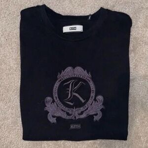 KITH Monday Program Embroidered Gothic Crest Black Tee Shirt Mens Medium